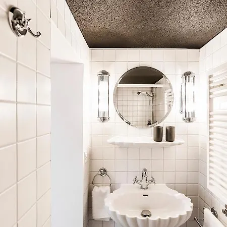 Montmartre Hotel 2*