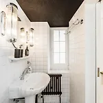 Montmartre Hotel